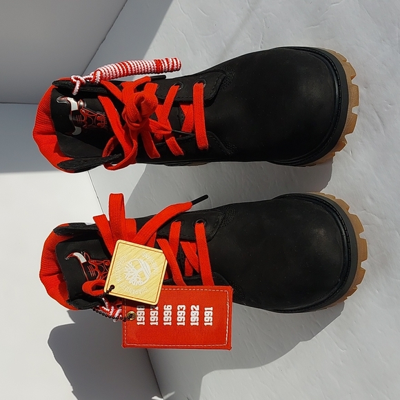 Timberland Chicago Bulls NBA x Mitchell & Ness Premium 6" boot (Youth Size 5.5) - Picture 3 of 16